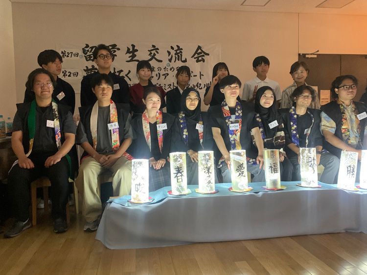 留学生交流会で中高生の夢を拓く