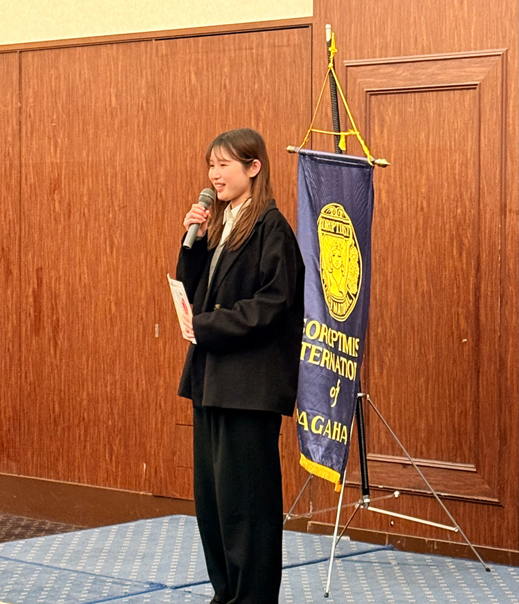 クラブ賞を贈りました