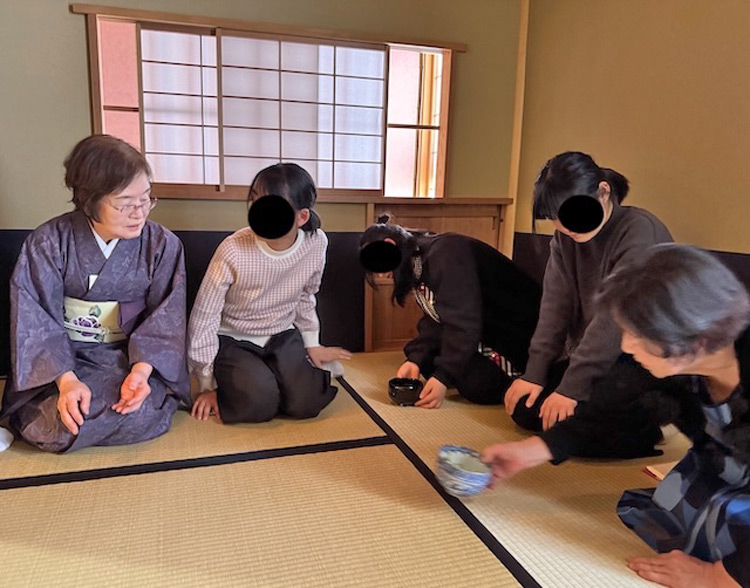お茶席のことを学ぶ