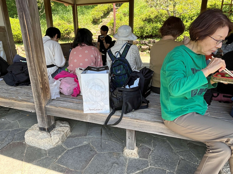 歩いて食べて交流会